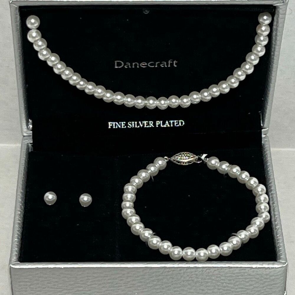 Set Of 3 Danecraft Women's‎ White Fine Silver Plated Necklace Earrings Bracelet